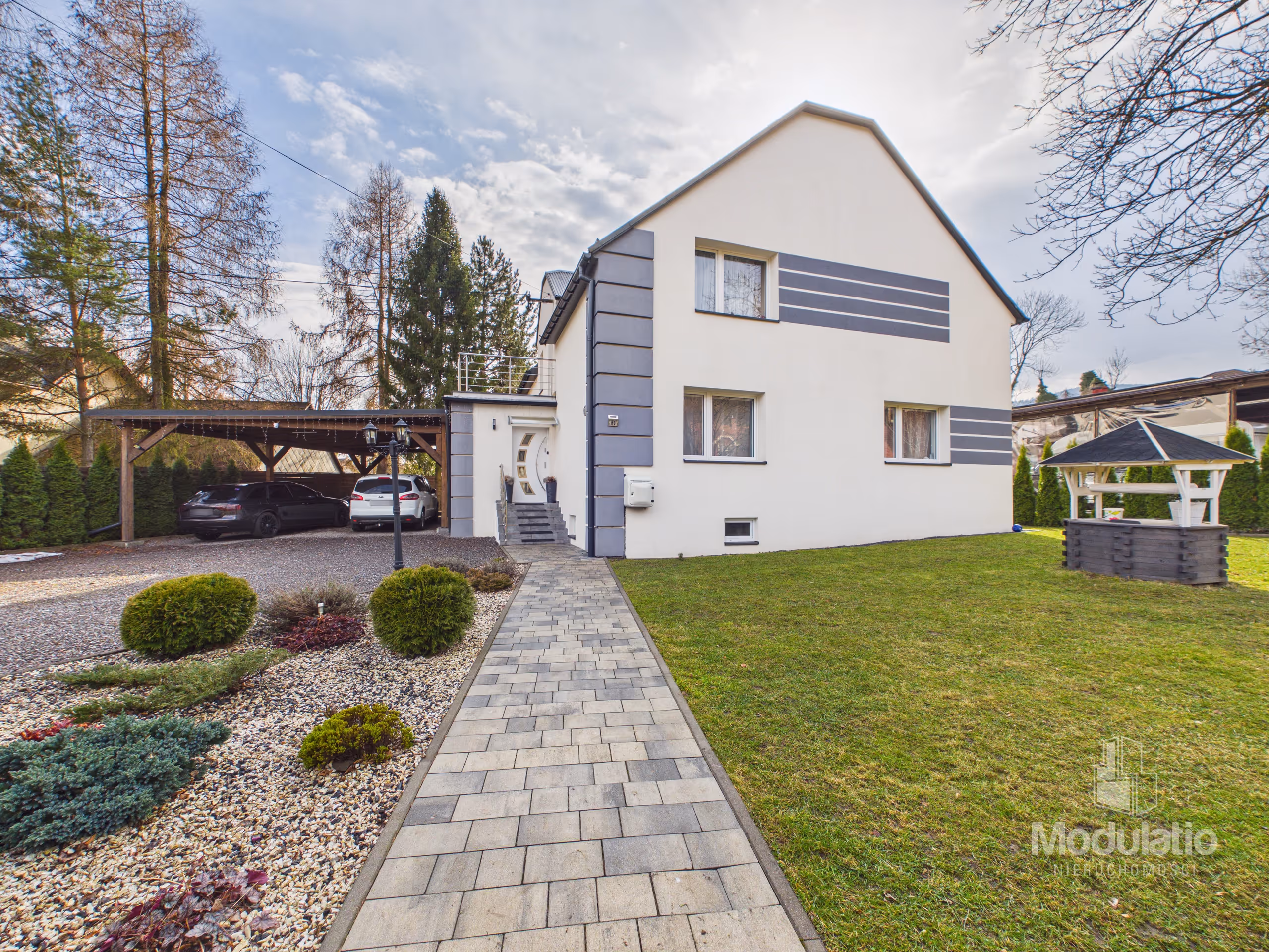 Bystra, dom 260 m² po remoncie w zielonej okolicy